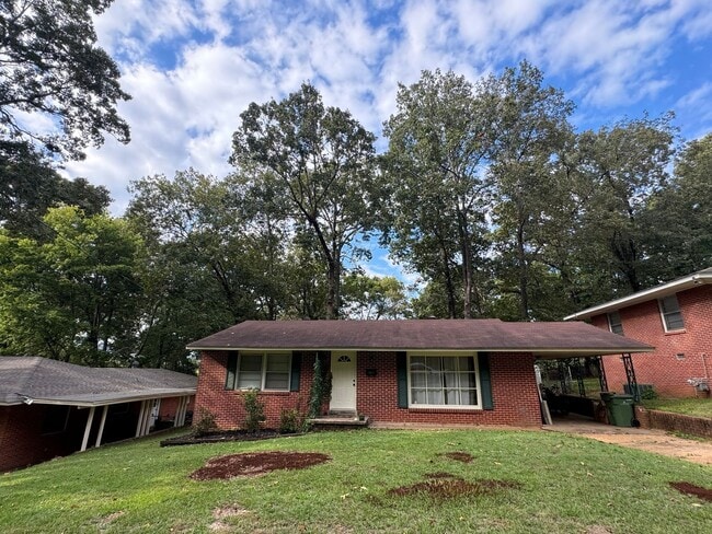 property at 3313 Vermont Dr