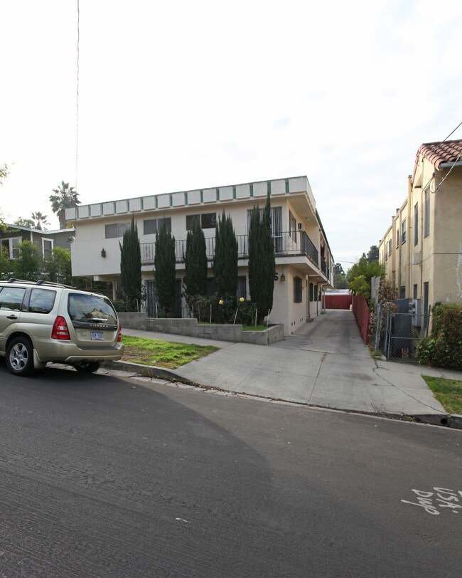 4046 Cumberland Ave in Los Angeles, CA - Building Photo - Building Photo