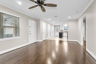 2316 Poinciana Dr in Houston, TX - Building Photo - Building Photo