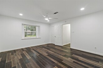 5303 Lookout Mountain Dr in Houston, TX - Building Photo - Building Photo