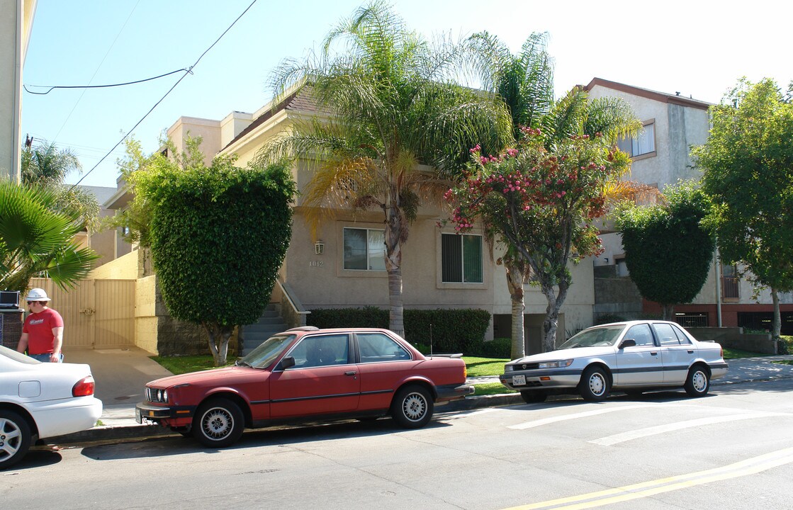 Residential Condominium in Glendale, CA - Building Photo