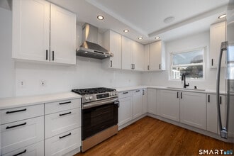 7 Ann St in Greenwich, CT - Building Photo - Building Photo