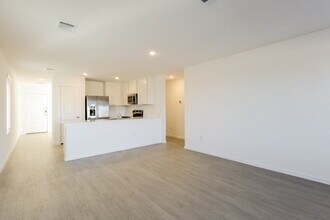 522 Chevre Rd in New Braunfels, TX - Foto de edificio - Building Photo