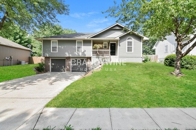 property at 1120 NE Ridgeview Dr