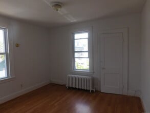 227 Edna Ave in Bridgeport, CT - Building Photo - Building Photo