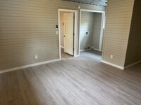 215 Fite Ave E photo'