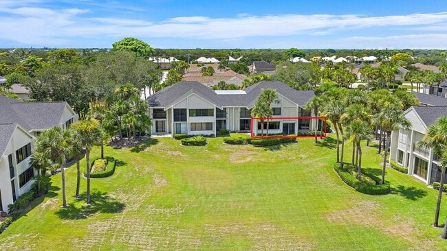 10459 SE Terrapin Pl in Jupiter, FL - Building Photo - Building Photo