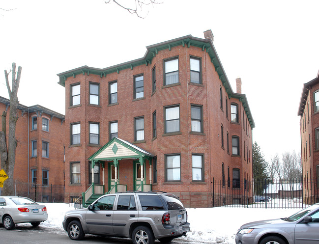 Alden & Dean Street Apartments in Hartford, CT - Building Photo - Building Photo