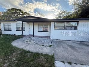 property at 1418 Queensway Rd