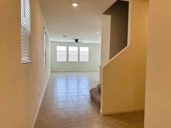 7057 Dandelion Pk Ave in Las Vegas, NV - Building Photo - Building Photo