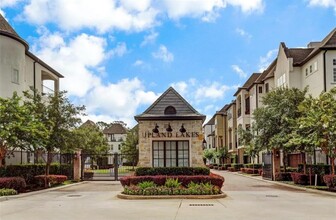 10905 Wrenwood Manor in Houston, TX - Building Photo - Building Photo