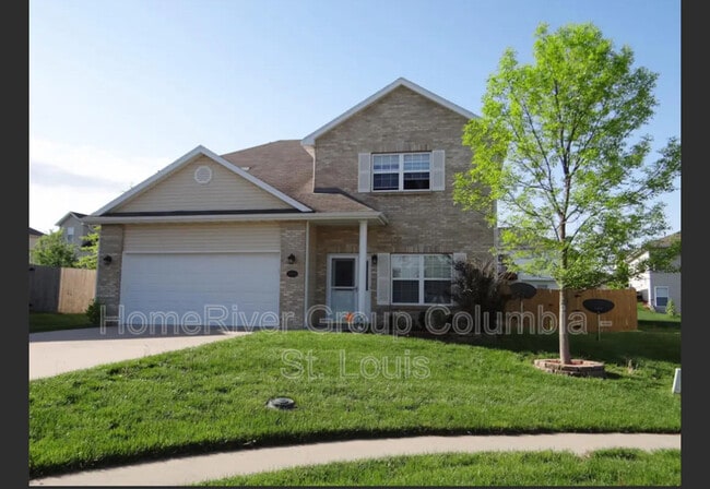 property at 2204 Silver Leaf Ct
