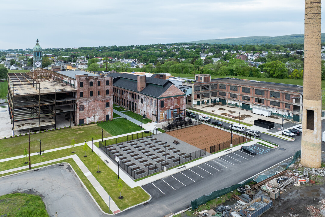 Lace Village in Scranton, PA - Building Photo