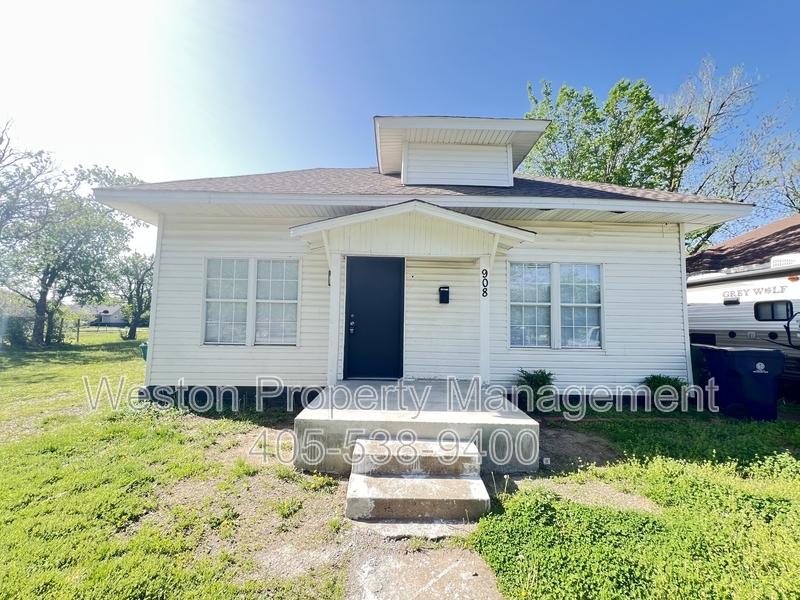 908 NW 95th St in Oklahoma City, OK - Building Photo