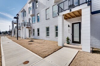 1072 Travis Trce in Decatur, GA - Building Photo - Building Photo