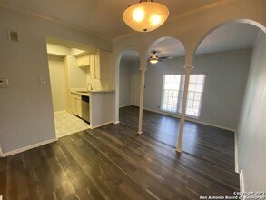 66 BREES in San Antonio, TX - Building Photo - Building Photo