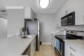 Palm Court at Wellington Apartments in Wellington, FL - Foto de edificio - Building Photo