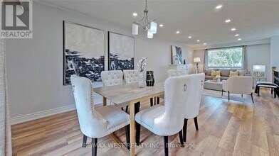 360 Dixon Blvd in Newmarket, ON - Building Photo - Building Photo