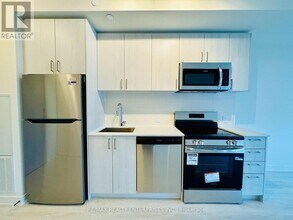 8020 Derry Rd in Milton, ON - Building Photo - Building Photo