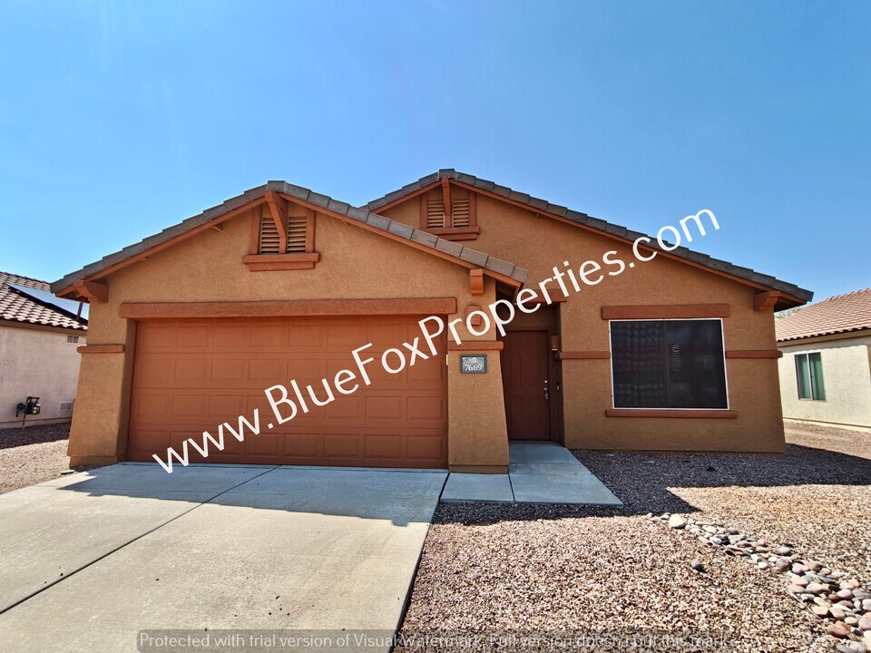 7669 W August Moon Pl in Tucson, AZ - Building Photo