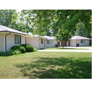 Deerfield Woods in Urbana, IL - Foto de edificio