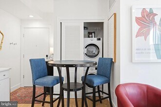 1775 Swann St NW, Unit 102 in Washington, DC - Foto de edificio - Building Photo