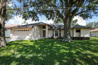 1060 Colony Arms Dr in Lakeland, FL - Building Photo - Building Photo