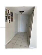 455 S Pine Island Rd in Plantation, FL - Building Photo - Building Photo