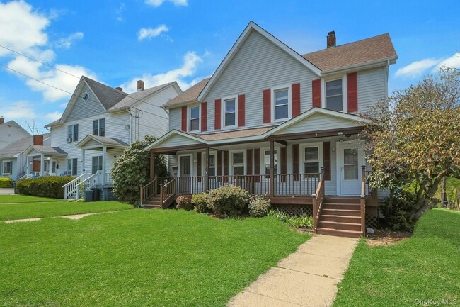 22 Firth St