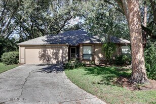 4819 Wethersfield Pl W in Jacksonville, FL - Building Photo