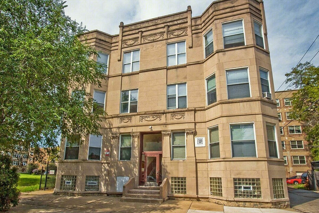 1312 E 62nd St in Chicago, IL - Building Photo