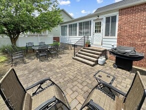 11-02 Charles St in Fair Lawn, NJ - Building Photo - Building Photo