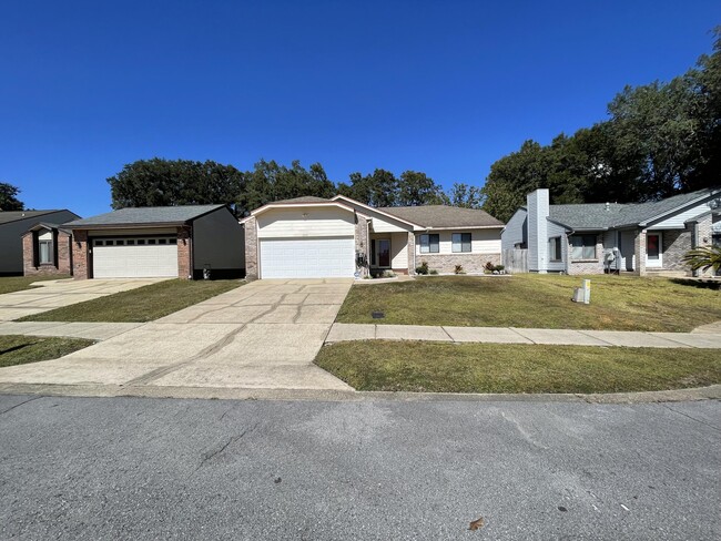 3947 Balsam Dr in Niceville, FL - Building Photo - Building Photo