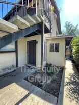 726 S Locust St in Visalia, CA - Building Photo