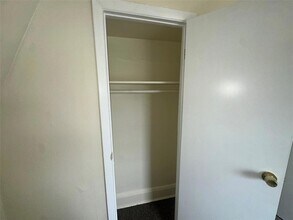 149 Washburn Ave, Unit 3 in Freeport, NY - Building Photo - Building Photo