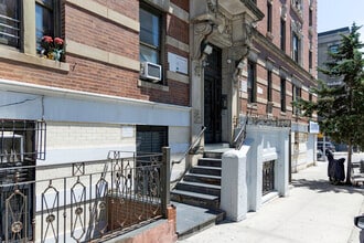 186 Audubon Avenue in New York, NY - Building Photo - Building Photo