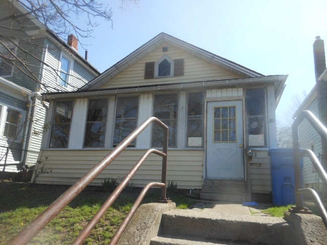 106 Quincy St in Rochester, NY - Foto de edificio - Building Photo