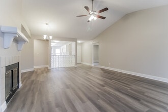 468 Holbrook Cir in Lake Mary, FL - Building Photo - Building Photo