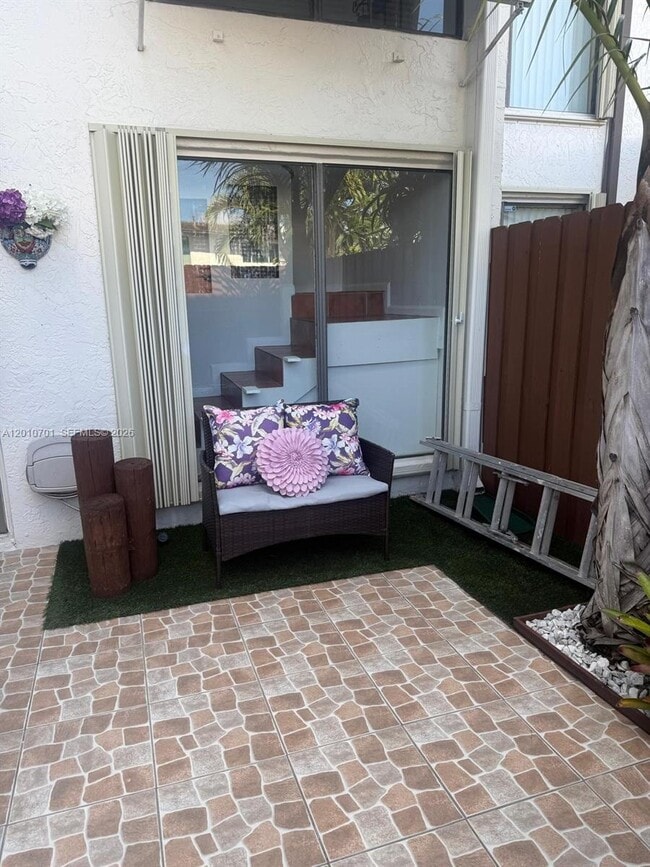 6524 SW 114th Ave in Miami, FL - Building Photo - Building Photo