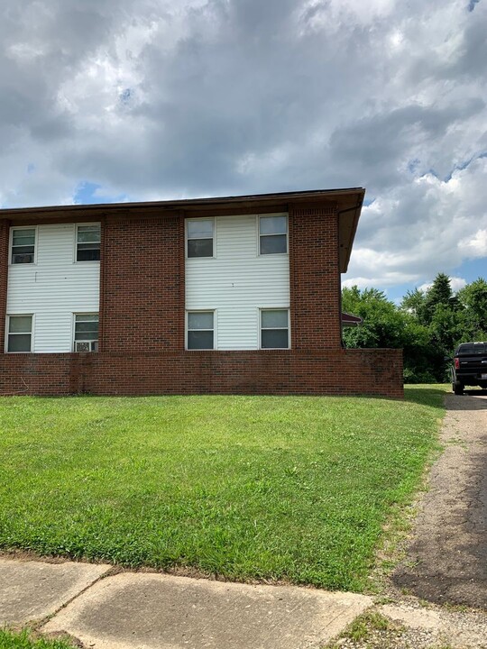 3016 Rotunda Ct S in Columbus, OH - Building Photo