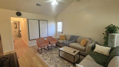 1101 Woodlief Trail in Round Rock, TX - Building Photo - Building Photo