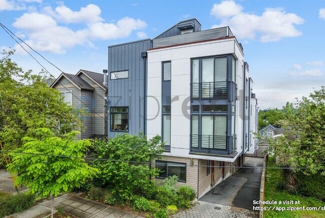 2725 S Norman St in Seattle, WA - Building Photo - Building Photo
