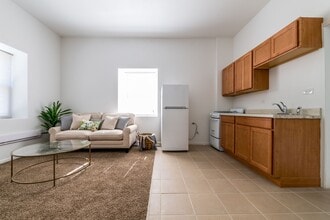 5501 W Washington Blvd Chicago, IL 60644 in Chicago, IL - Foto de edificio - Building Photo