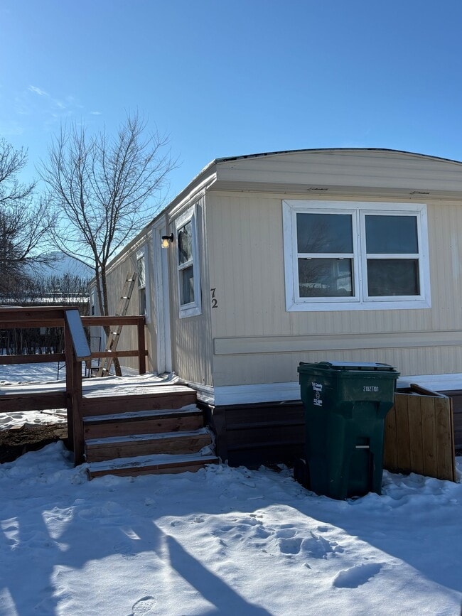 property at 1805 Joslyn St