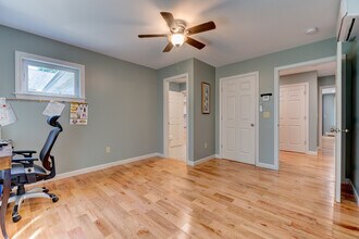 404 Bassetts Bridge Rd, Unit BR1 in Mansfield Center, CT - Foto de edificio - Building Photo