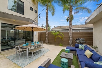 1328 Thomas Ave in San Diego, CA - Building Photo - Building Photo