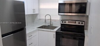 2332 Fillmore St in Hollywood, FL - Building Photo