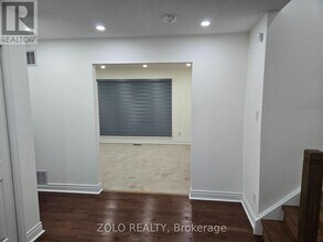 42 Boreham Cir in Brampton, ON - Building Photo - Building Photo