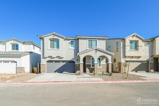 8636 E Posada Ave in Mesa, AZ - Building Photo