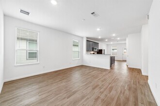 17975 Grain Auger Rd in Hockley, TX - Building Photo - Building Photo